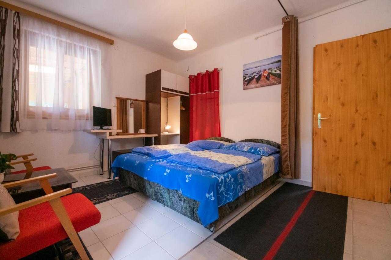 Aranylaz Vendeghaz Apartment วิเชกราด ภายนอก รูปภาพ