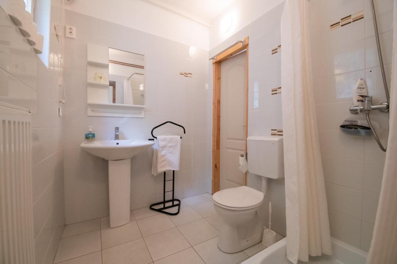 Aranylaz Vendeghaz Apartment วิเชกราด ภายนอก รูปภาพ
